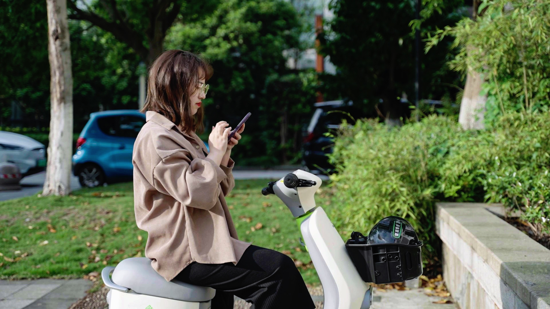 方便的共享電動(dòng)車 方便的共享電動(dòng)車